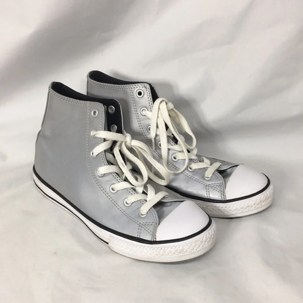 Converse Junior Chuck Taylor Matte Metallic  High Tops Size 5 GREAT Condition